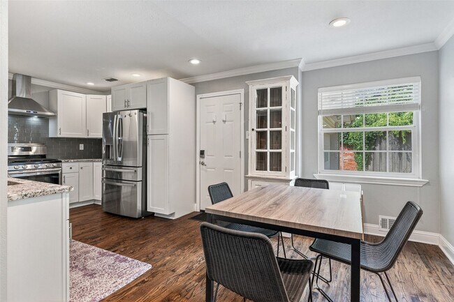 Building Photo - 13455 Mill Grove Ln