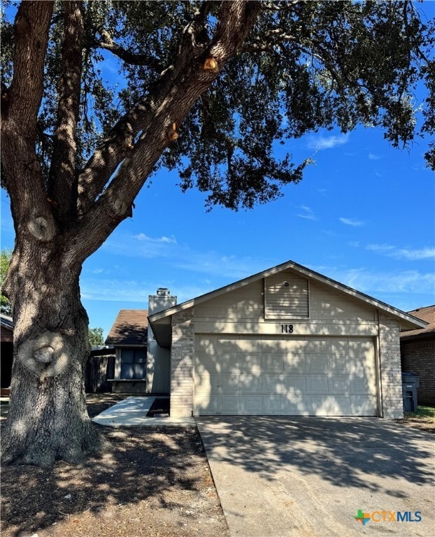 Primary Photo - 118 Rattan Dr