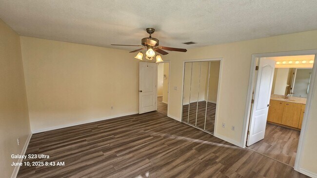 Building Photo - Charming 3 Bedroom, 2 Bath, 2 Car Garage H...