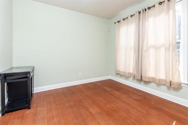 Building Photo - 4986 Wilburn Ave