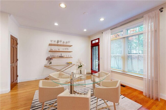 Building Photo - 270 Waterman Street UNIT C