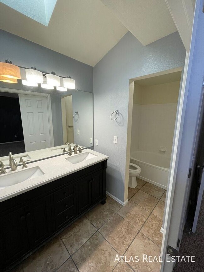 Building Photo - 4707 Laramie Sky Dr