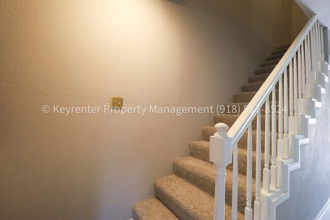 Building Photo - 6246 S Yorktown Pl
