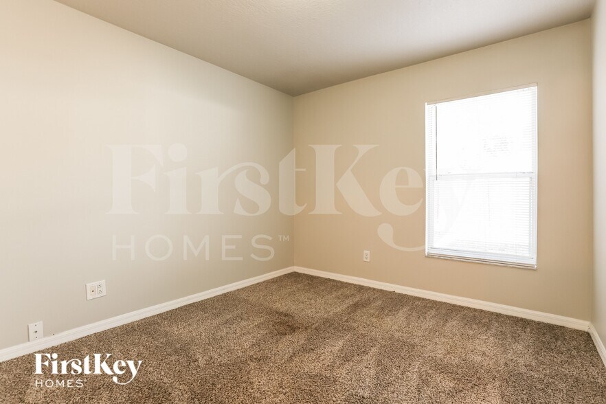 Building Photo - 11133 Lakeside Vista Dr
