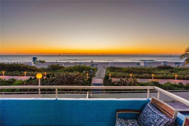 Building Photo - 465 Ocean Dr