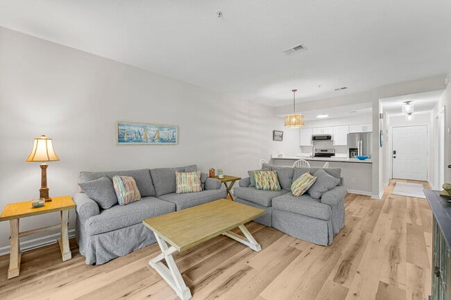 Building Photo - 200 Sandestin Ln