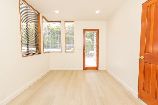 Building Photo - Iconic A-Frame Encinitas 4 Bed + Studio Sp...
