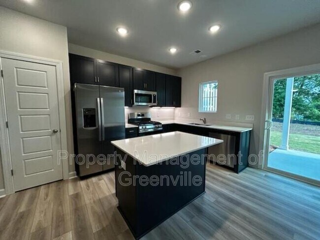 Building Photo - 131 Callen Dr