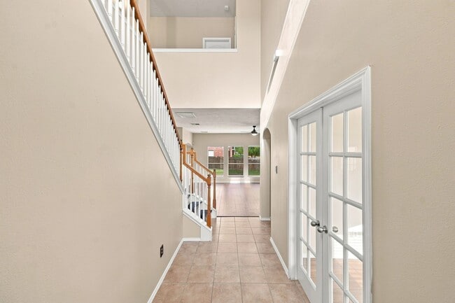 Building Photo - 18810 Lantern Cove Ln