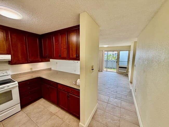 Building Photo - 95-1050 Makaikai St. Apt. 21-B