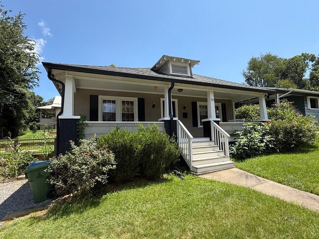 Building Photo - Fantastic 3 Bedroom Bungalow