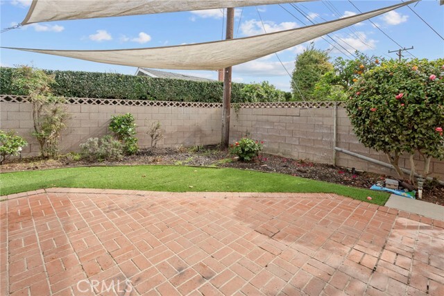 Building Photo - 22618 Elm Ave