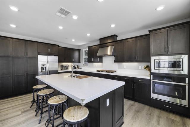 Building Photo - 6691 Encelia Pl