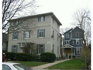 Building Photo - Centennial House