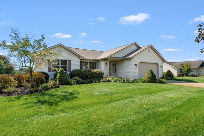 Building Photo - Four bedroom ranch style home in Mattawan!