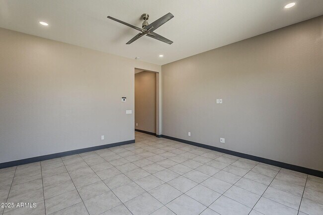 Building Photo - 5232 S Wesley