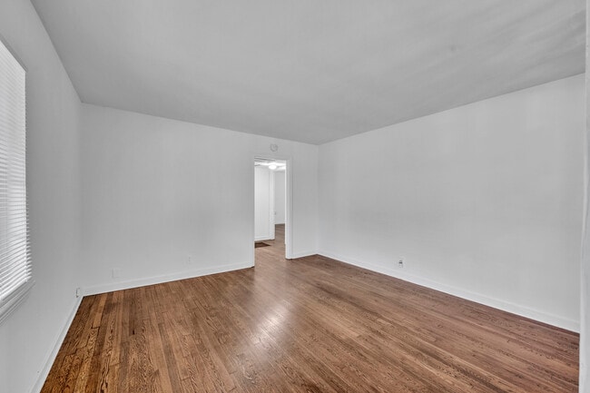 Building Photo - 1725 Mims St SW