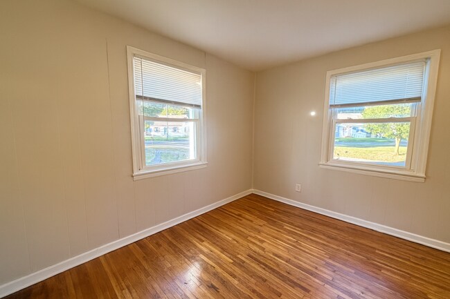 Building Photo - 3 Bed 1 Bath –  On Rental Millbrook Road