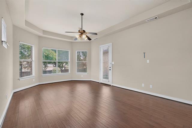 Building Photo - 475 Fenwick Dr