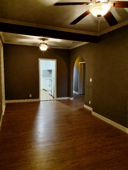 Building Photo - 7964 Fountain Ave