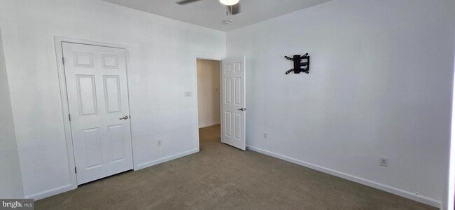 Building Photo - 5658 Virginia Ln