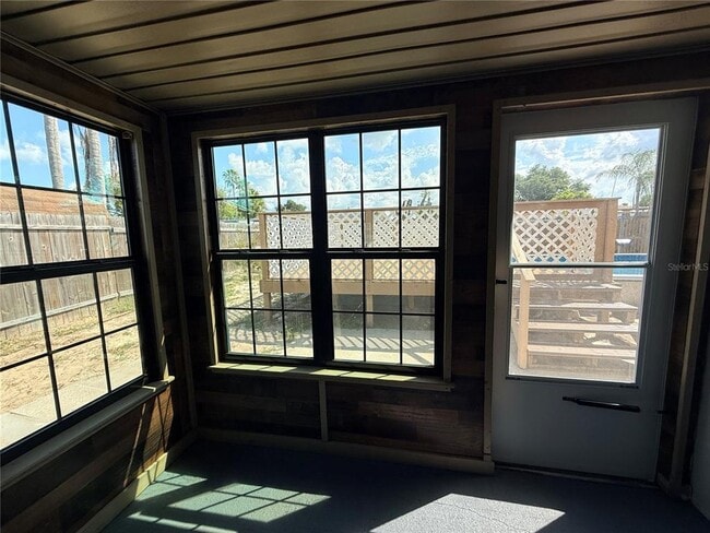 Building Photo - 8437 Luray Dr