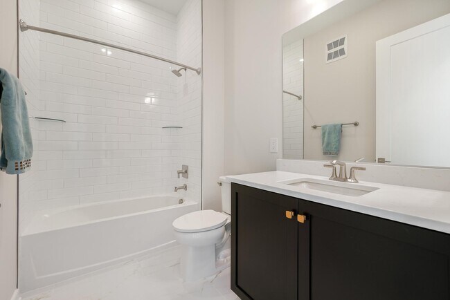 Building Photo - 23651 Havelock Walk Ter