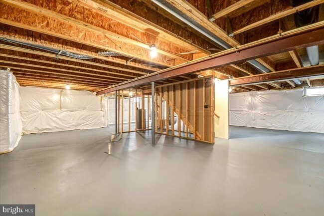 Building Photo - 240 Davis St