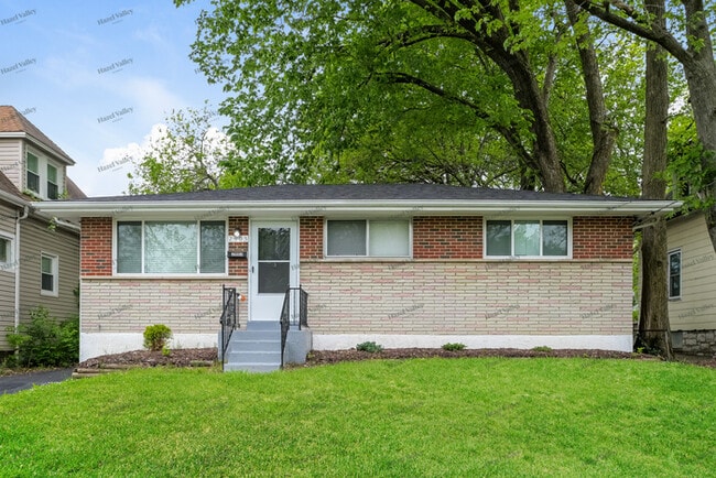 Building Photo - 2903 Ridgeway Ave