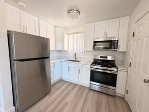 Building Photo - 2427-2427 Gatling Ct