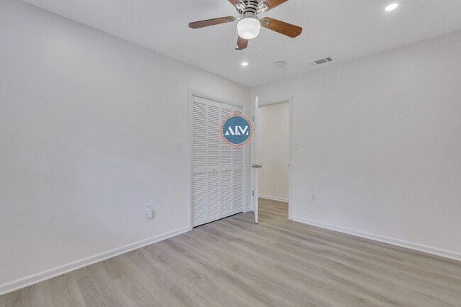 Building Photo - Rare opportunity minutes away from Savannah - 3-bedroom/2-bathroom home Move In Today!