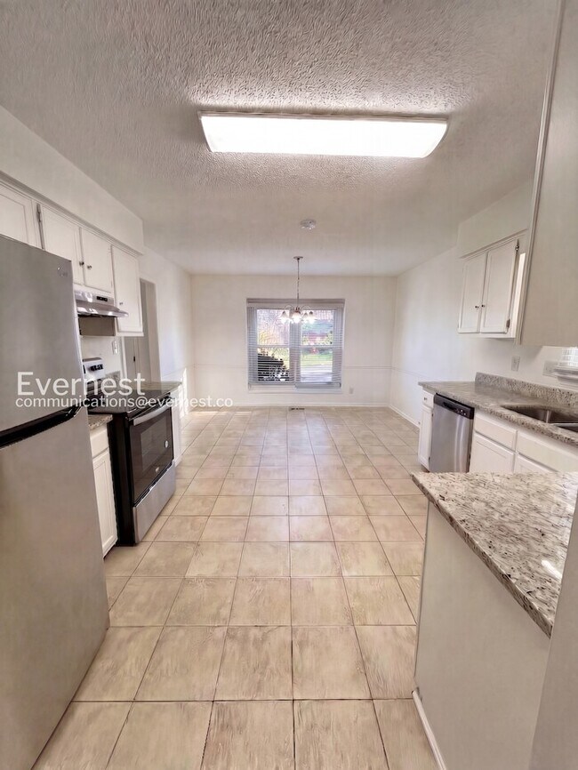 Building Photo - 3101 Amidon Dr