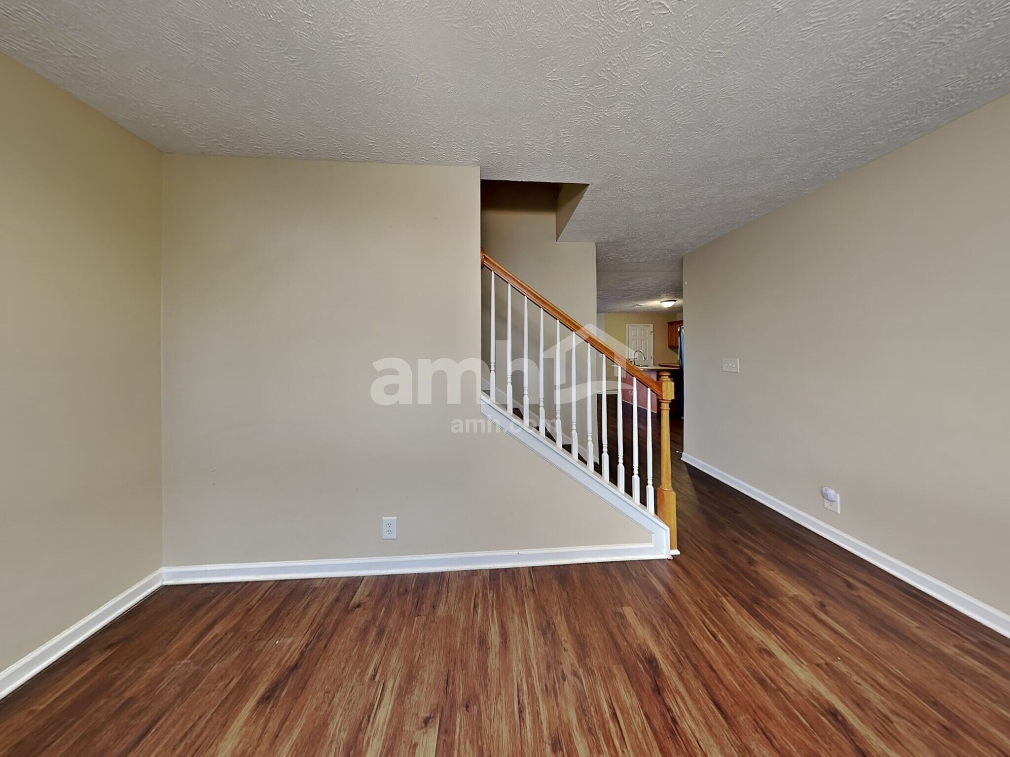 Building Photo - 313 School House Ct