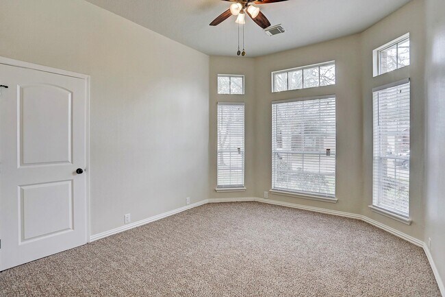 Building Photo - 6319 Deep Canyon Dr