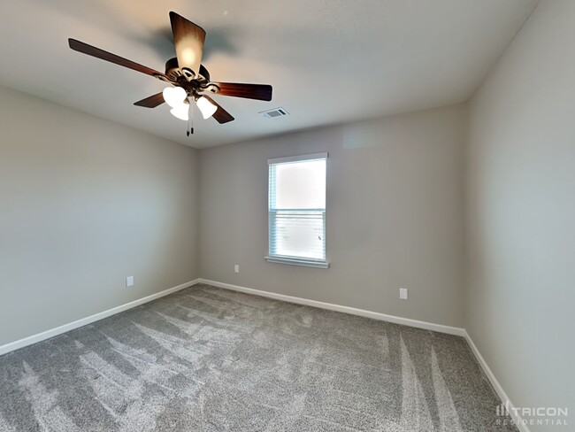 Building Photo - 539 Smoky Mountains Dr