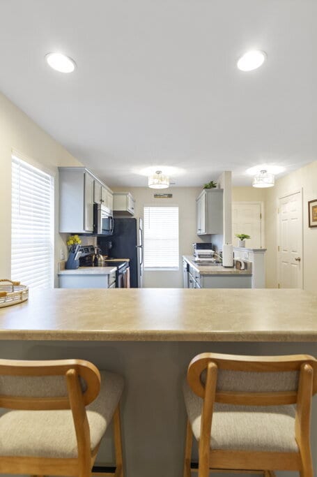 Building Photo - 2 bed, 2 bath, Furnished for Short Term Le...