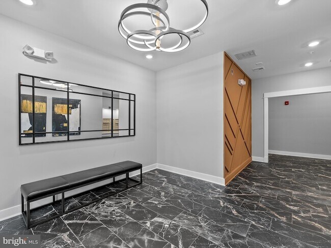 Building Photo - 43795 Transit Sq