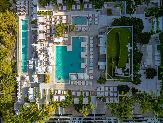 Building Photo - 102 24th St