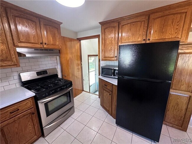 Building Photo - 40 Oehman Blvd