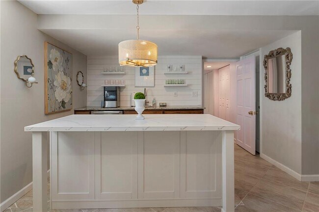 Building Photo - 4770 Chatworth Ct NE