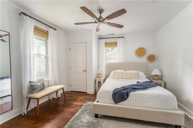 Building Photo - 200 Lowry St NE