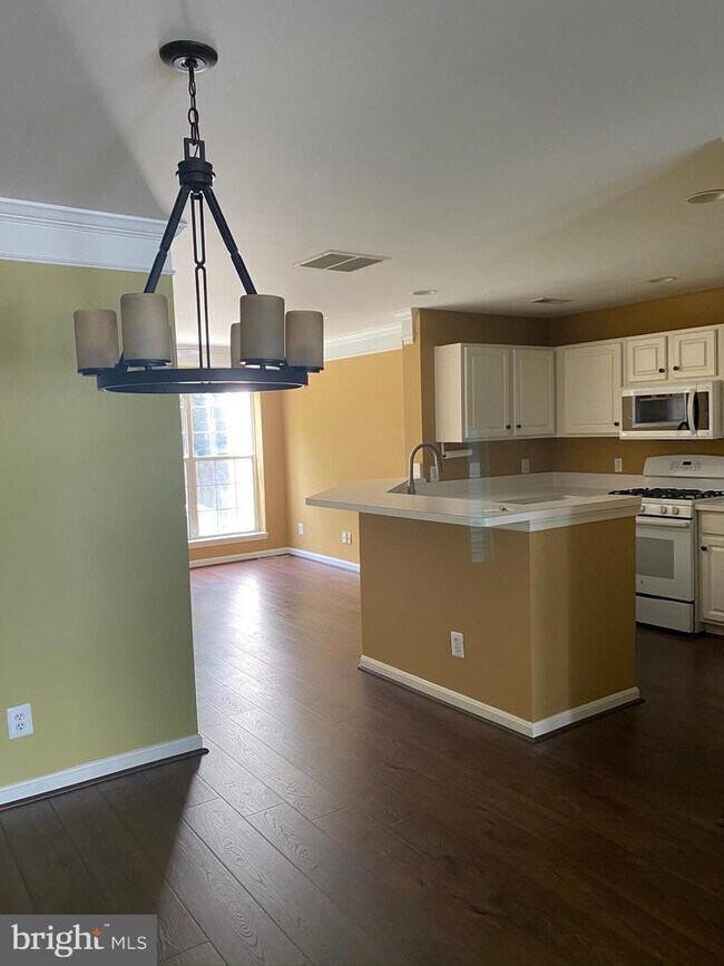 Building Photo - 46860 Clarion Terrace