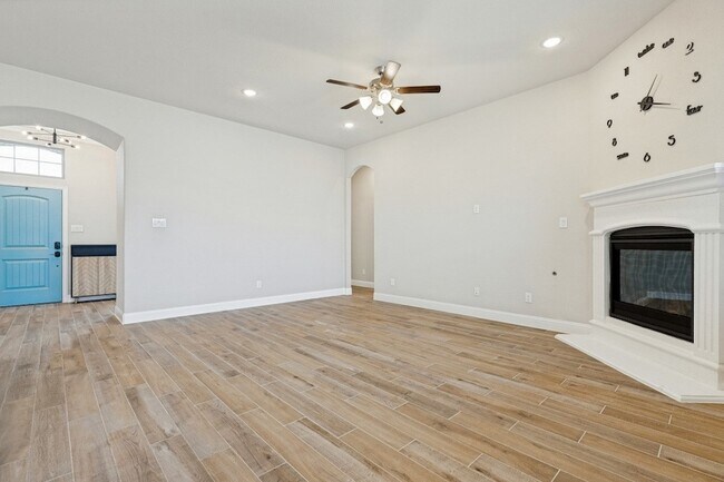 Building Photo - 4005 Gray Wolf Dr