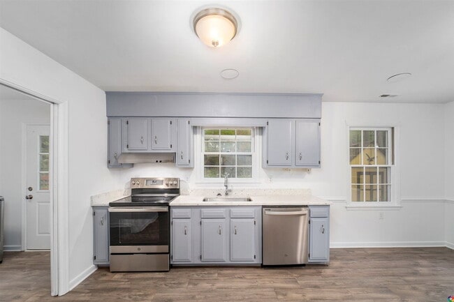 Building Photo - 9201 Rattlesnake Rd