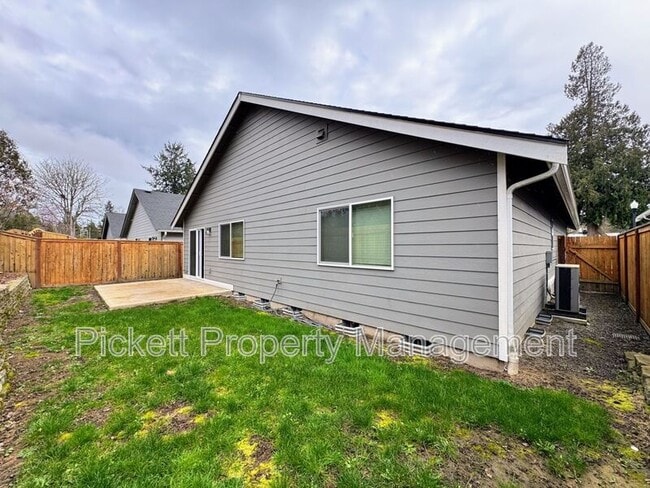 Building Photo - 3530 Springbrook Ln