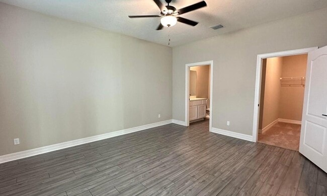 Building Photo - 1724 Party Pl