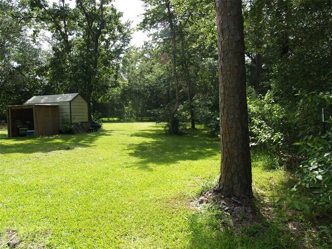 Building Photo - 11131 Woodside Dr