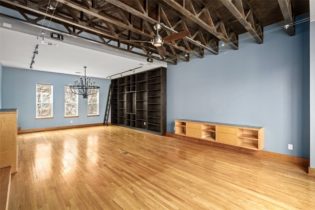 Building Photo - 224 Willard St