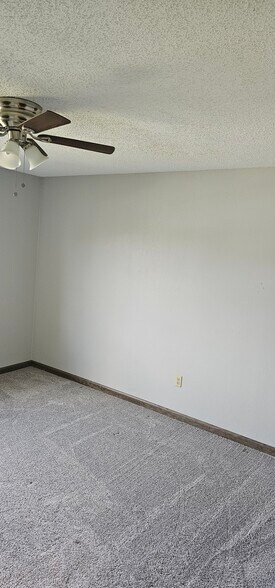 Building Photo - 1303 Penney Ln