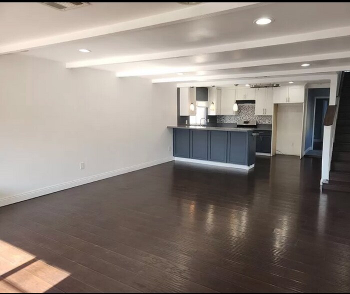 Building Photo - 6431 Roble Ave